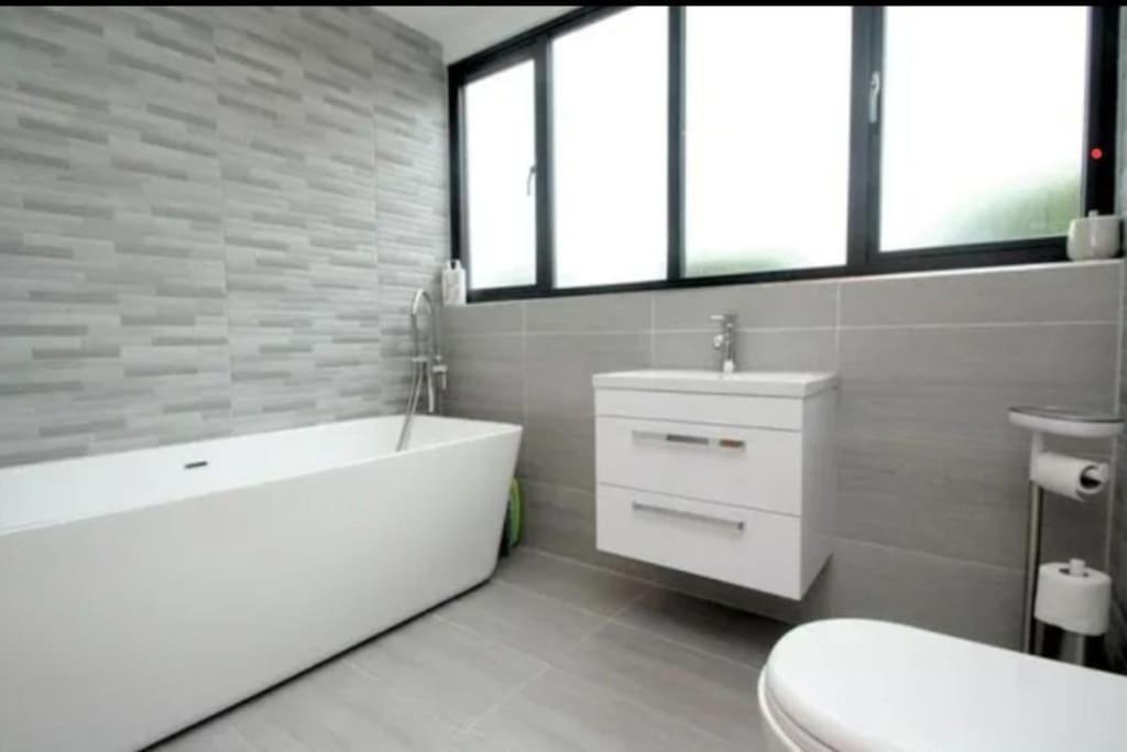 Luxury House In Solihull Buitenkant foto