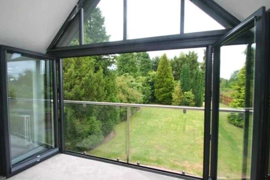 Luxury House In Solihull Buitenkant foto