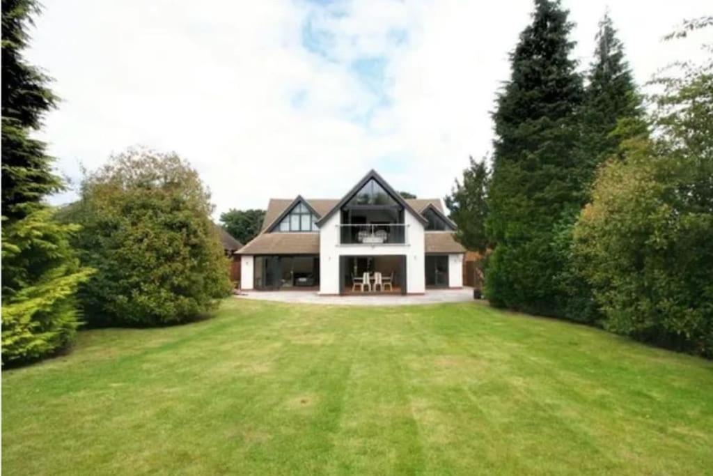 Luxury House In Solihull Buitenkant foto