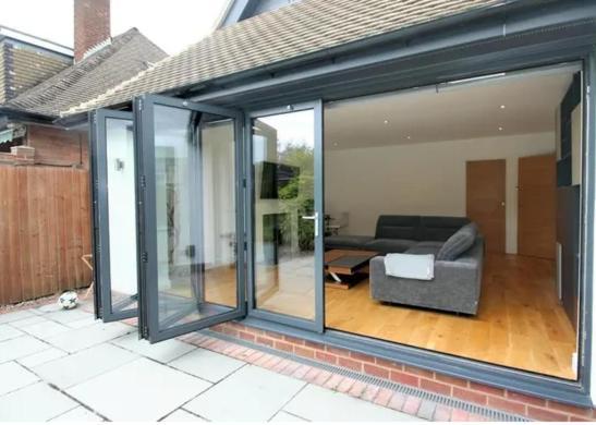 Luxury House In Solihull Buitenkant foto